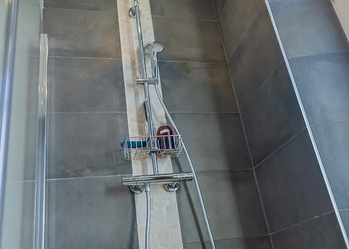 Les Du Chateau Bouhet